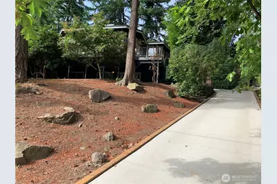 8210 171st Avenue NE, Redmond, WA 98052 - Photo 2