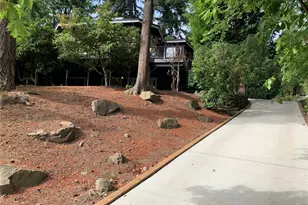 8210 171st Ave NE, Redmond, WA 98052 - Photo 2