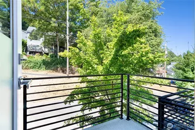 1546 Sturgus Avenue S, Seattle, WA 98144 - Photo 32
