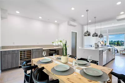 1546 Sturgus Avenue S, Seattle, WA 98144 - Photo 16
