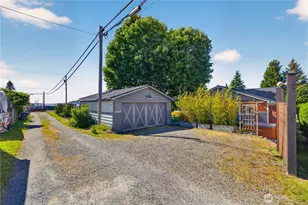 1411 5th St, Anacortes, WA 98221 - Photo 32