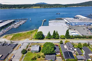 1411 5th St, Anacortes, WA 98221 - Photo 2