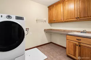 8703 191st Pl SW, Edmonds, WA 98026 - Photo 26