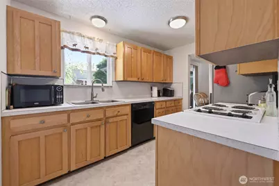 5743 39th Avenue SE, Lacey, WA 98503 - Photo 10