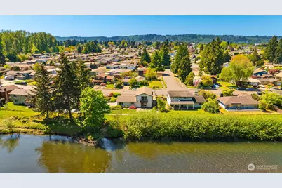 1816 Riverview Drive NE, Auburn, WA 98002 - Photo 2