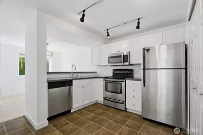 6700 NE 182nd St #C201, Kenmore, WA 98028 - Photo 2