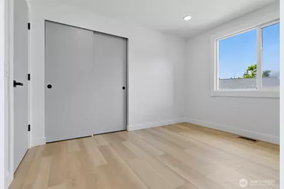 814 NE 185th Street, Shoreline, WA 98155 - Photo 18