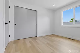 814 NE 185th St, Shoreline, WA 98155 - Photo 18