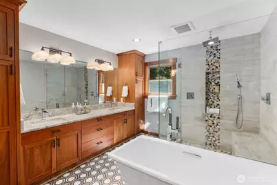 14677 Sivertson Road NE, Bainbridge Island, WA 98110 - Photo 24