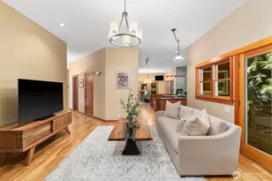 14677 Sivertson Rd NE, Bainbridge Island, WA 98110 - Photo 16