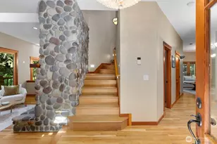 14677 Sivertson Rd NE, Bainbridge Island, WA 98110 - Photo 4