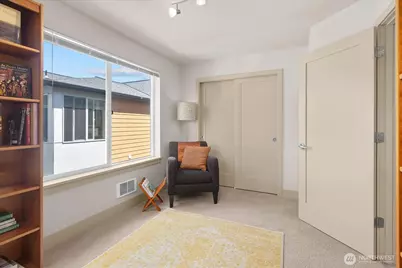 470 N 130th Street, Seattle, WA 98133 - Photo 16