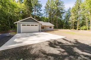 61 E Olyview Pl, Grapeview, WA 98546 - Photo 2