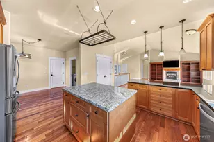1235 Geneva Hills Rd, Bellingham, WA 98229 - Photo 12