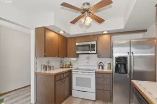 10009 NE Covington Rd, Vancouver, WA 98662 - Photo 8