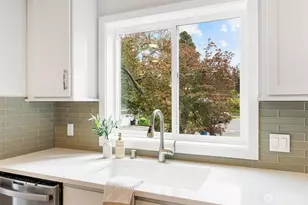 554 Paradise Ln, Edmonds, WA 98020 - Photo 18