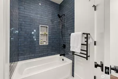 10399 NE Pine Way, Bainbridge Island, WA 98110 - Photo 20