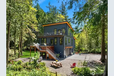 10399 NE Pine Way, Bainbridge Island, WA 98110 - Photo 2