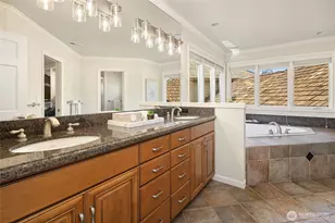 20729 SE 34th St, Sammamish, WA 98075 - Photo 24