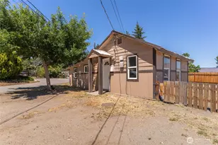 1522 Crescent St, Wenatchee, WA 98801 - Photo 2