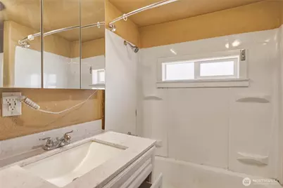 1522 Crescent St, Wenatchee, WA 98801 - Photo 12