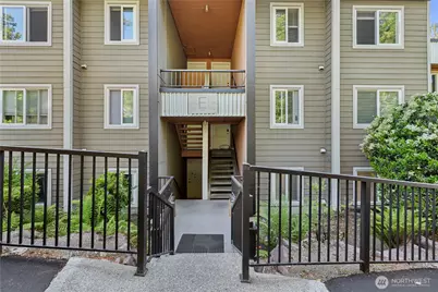 738 Kirkland Circle #E104, Kirkland, WA 98033 - Photo 2