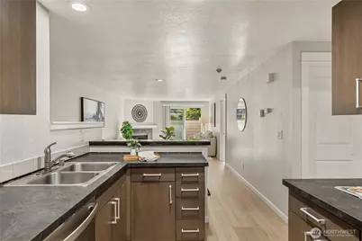738 Kirkland Circle #E104, Kirkland, WA 98033 - Photo 8