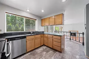 19117 SE 271st Ct, Covington, WA 98042 - Photo 10
