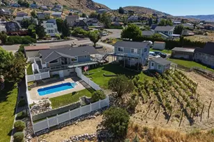 104 Orchard View Dr, Chelan, WA 98816 - Photo 2