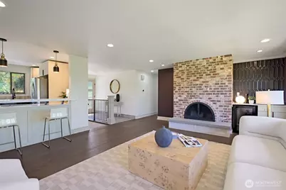 9100 Olympic View Drive, Edmonds, WA 98026 - Photo 10