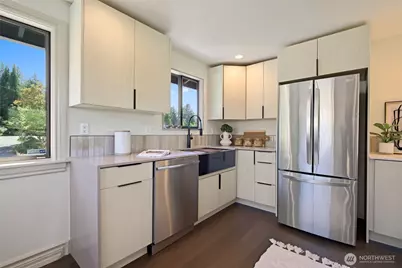9100 Olympic View Drive, Edmonds, WA 98026 - Photo 12