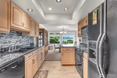 9201 NE Juanita Drive #101, Kirkland, WA 98034 - Photo 10