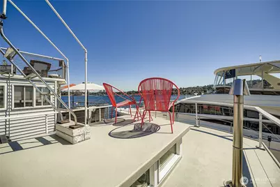 1900 Westlake Avenue N #B20, Seattle, WA 98109 - Photo 28