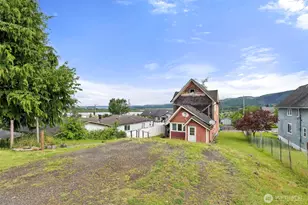 722 E Cowlitz St, South Bend, WA 98586 - Photo 16