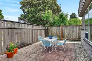 3039 61st Ave SW, Seattle, WA 98116 - Photo 4