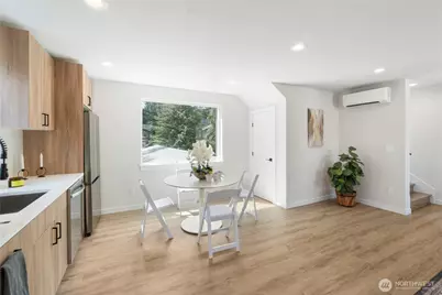 12531 25th Avenue NE #B, Seattle, WA 98125 - Photo 10