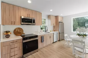 12531 25th Ave NE, Seattle, WA 98125 - Photo 8