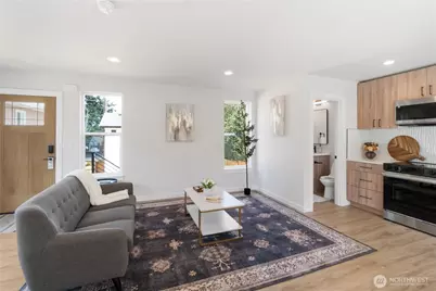 12531 25th Avenue NE #B, Seattle, WA 98125 - Photo 4
