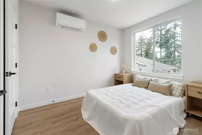 12531 25th Avenue NE #B, Seattle, WA 98125 - Photo 14