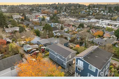 4028 38th Avenue S, Seattle, WA 98118 - Photo 4
