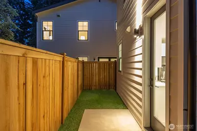 9210 116th Avenue NE, Kirkland, WA 98033 - Photo 24