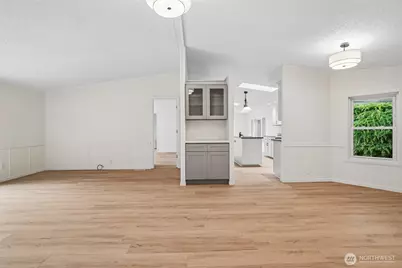 215 105th Avenue E, Edgewood, WA 98372 - Photo 8