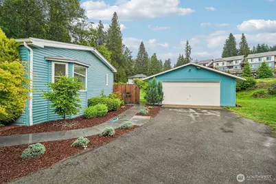 215 105th Avenue E, Edgewood, WA 98372 - Photo 1