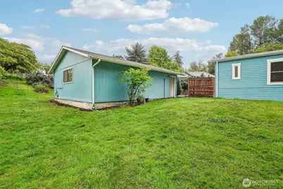 215 105th Avenue E, Edgewood, WA 98372 - Photo 30