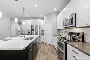 17602 35th Dr SE, Bothell, WA 98012 - Photo 12