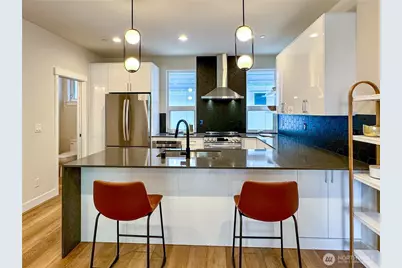 6947 42nd Avenue S, Seattle, WA 98118 - Photo 6