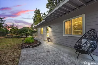 2749 Parkway Drive W, University Place, WA 98466 - Photo 1