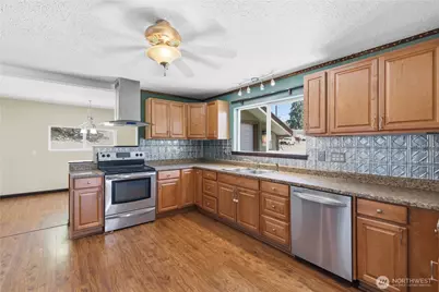 410 W Bartlett Street, Omak, WA 98841 - Photo 8