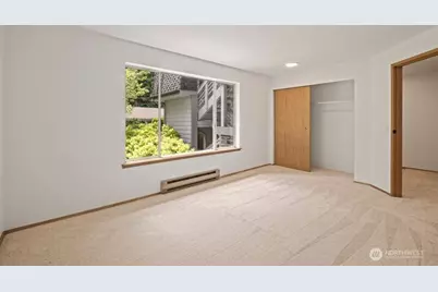 9912 NE 142 Place #B201, Kirkland, WA 98034 - Photo 12