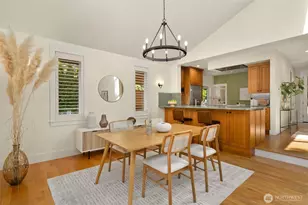 6575 NE Honeysuckle Ln, Bainbridge Island, WA 98110 - Photo 12